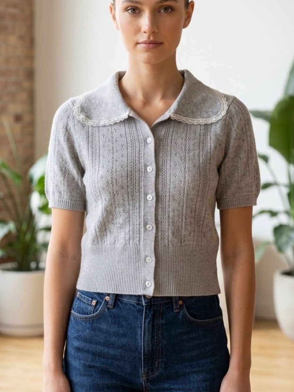 Song of Style Light Gray Short-Sleeve Button Cardigan with Lace Collar